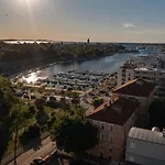 Goga Nova *